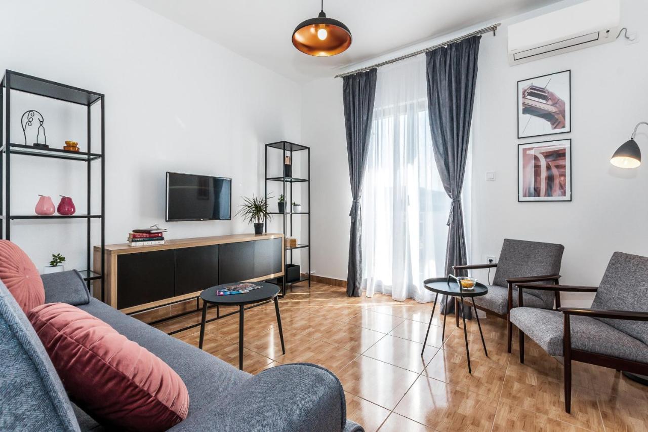 Apartments Tanya ชิเบนิก ภายนอก รูปภาพ